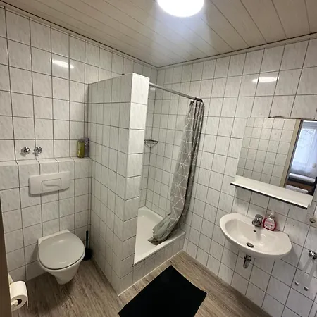 아파트 Und Monteurzimmer Bw Nr 1 가이슬링겐스타이게